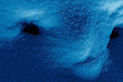 Triangle Powdered Snow Face Atop Soil (Blue Shade)