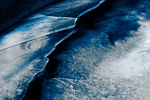 Cracking Blood Frozen Ice River (Blue Tone)