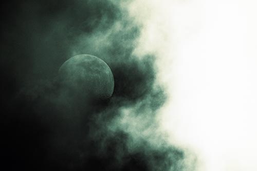 Smearing Mist Clouds Consume Moon