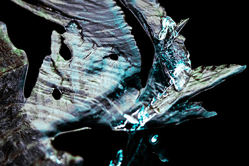 Shocked Jagged Curving Ice Face (Cyan Tint)