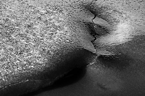 Frozen Cracking Ice Valley (Gray)