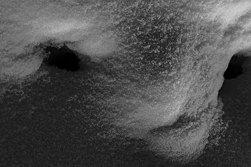 Triangle Powdered Snow Face Atop Soil (Gray)