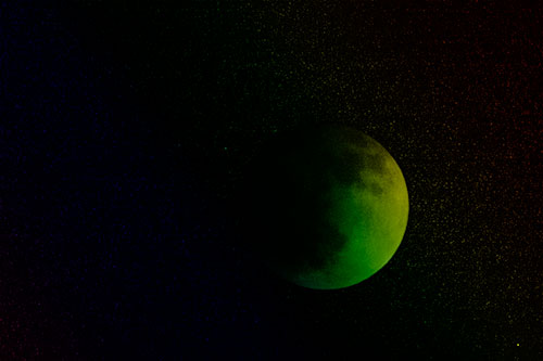 Total Lunar Eclipse Moon (Rainbow Shade Photo)