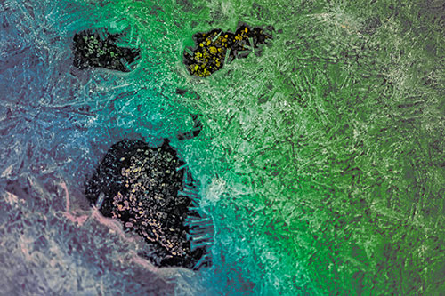 Frozen Ice Screaming Pebble Soil Face (Rainbow Tint)