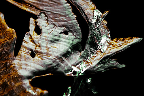 Shocked Jagged Curving Ice Face (Yellow Tint)